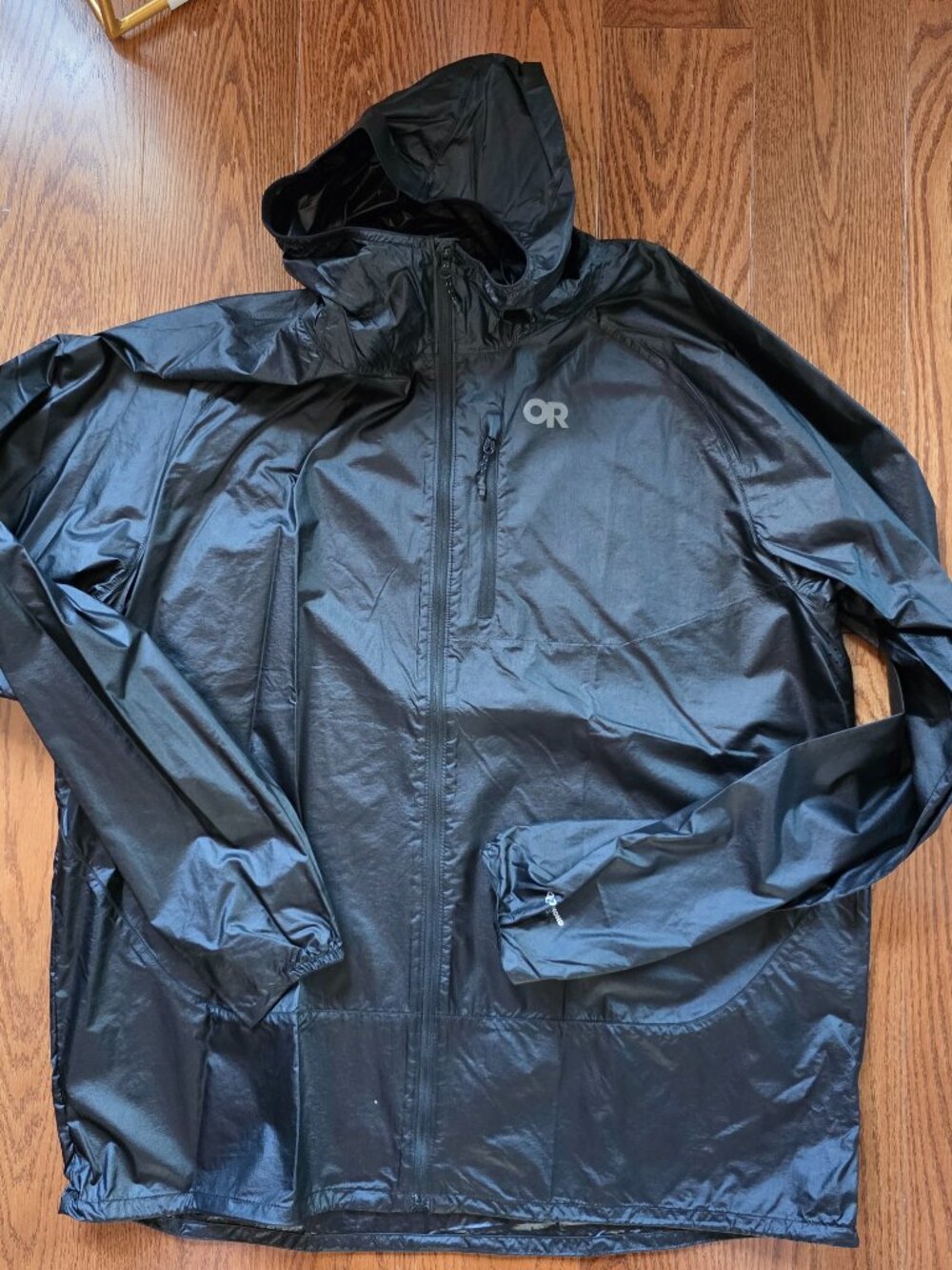 XXL Outdoor Research black windbreaker with hood